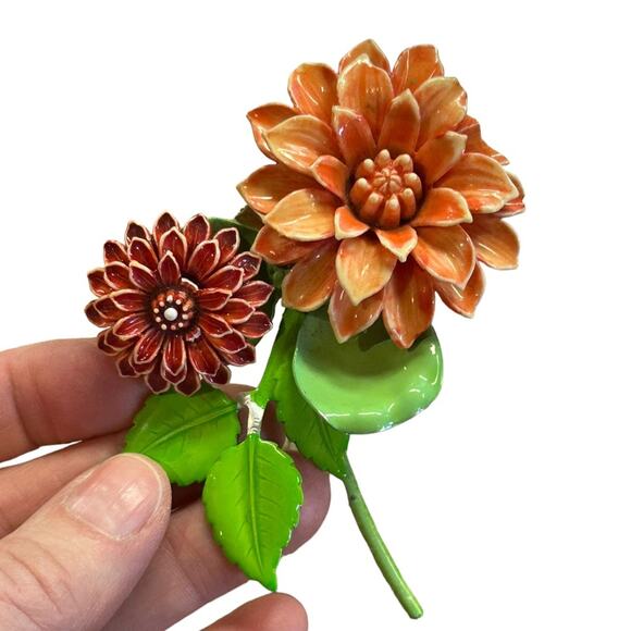 Vintage Pin/Brooch Bundle of 3 with 2-Floral and 1-vintage style bicycle - Picture 12 of 12